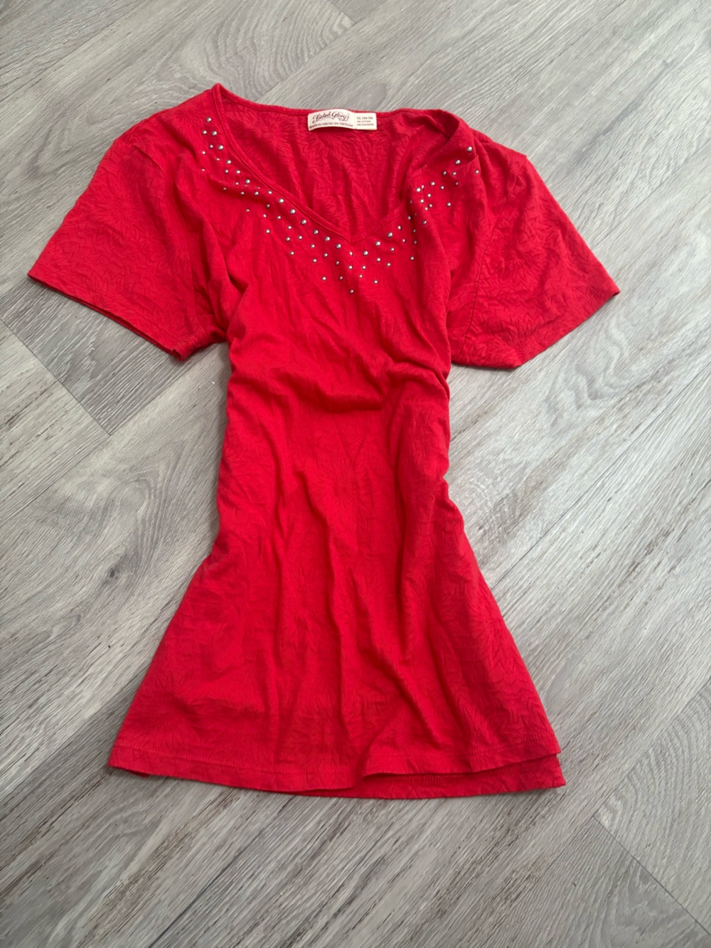 Faded Glory Red Short Sleeve V-Neck Tee with Stud Detail